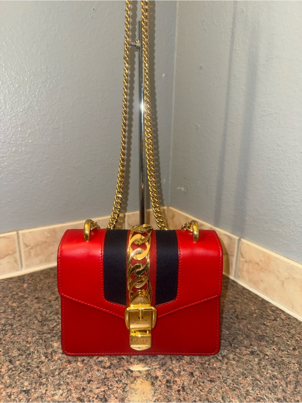 Gucci Sylvie Chain Bag in Hibiscus Red calf skin Leather. ✅AUTHENTIC✅ - Picture 3 of 14